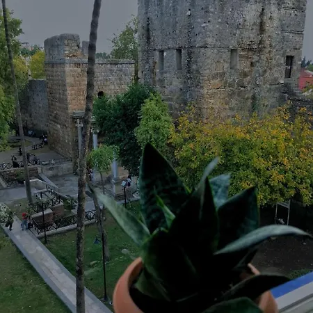 Cinehome Hadrian Gates-oldtown Gunluk Kiralik *