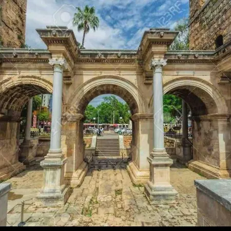 דירה Cinehome Hadrian Gates-oldtown Gunluk Kiralik *